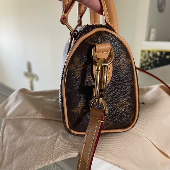 Louis Vuitton nano speedy monogram handbag - Picture 2 of 16
